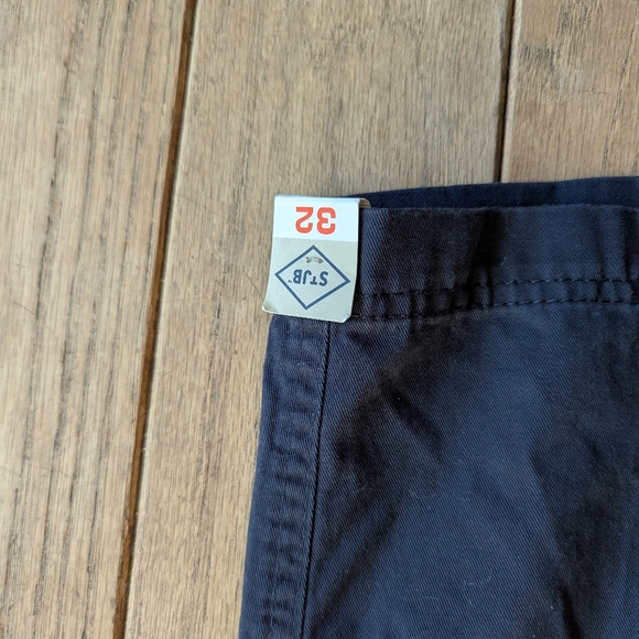 NWT Men's St. John's Bay Navy Blue Flat Front Shorts Size 32 - Picture 4 of 6